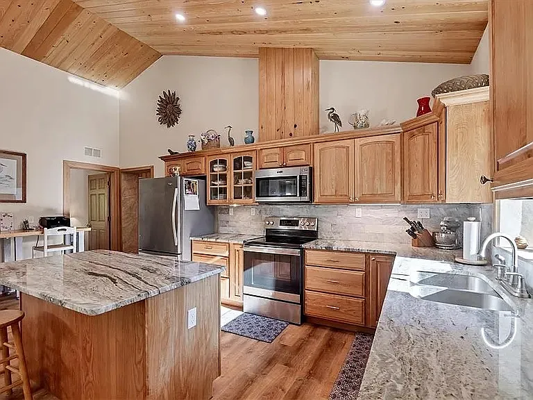 440 Ochre Ln — Photo 8