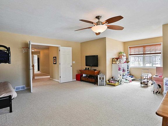 5th image of 9 Magnolia Way
