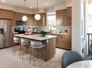 2304 Columba Gln, Escondido, CA 92025