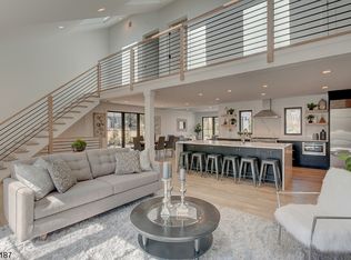 3 Oak St, Montclair, NJ 07043
