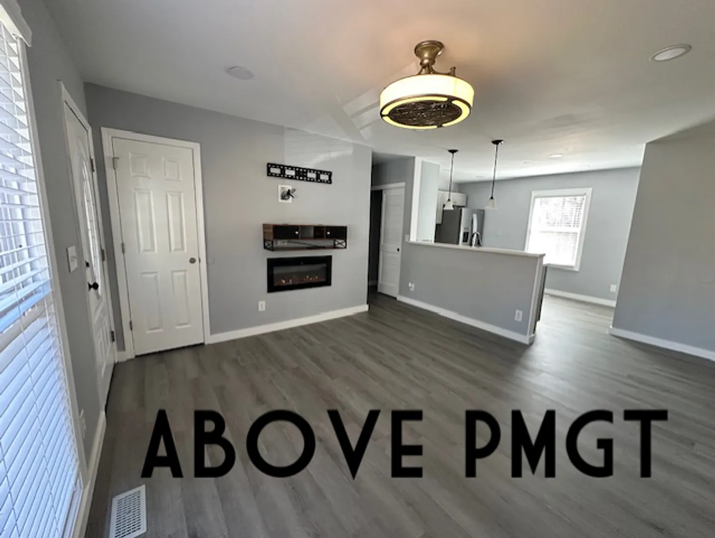 In Greer completely Renovated 3 bedroom - 2 bathroom Home — Photo 4