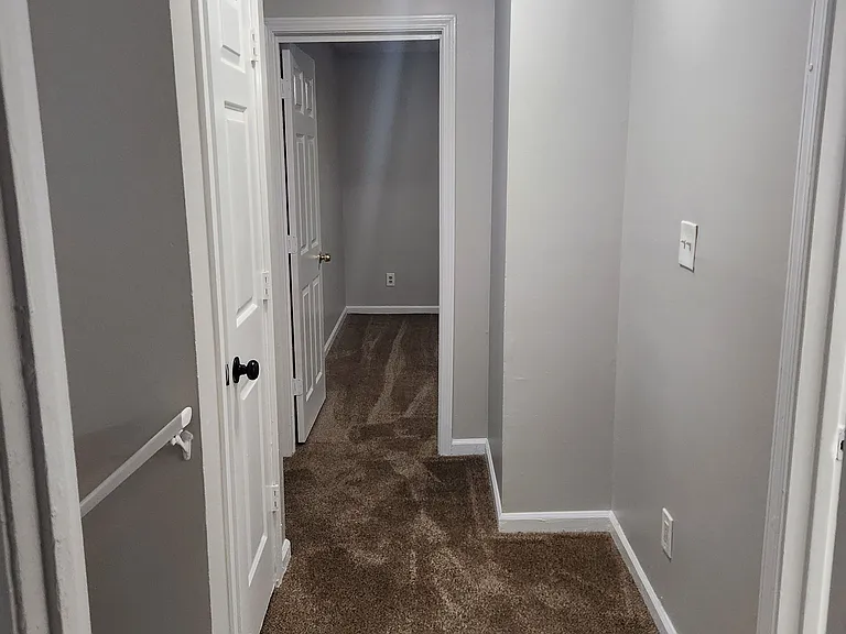 2595 Golfview Ter SE #MAIN — Photo 3