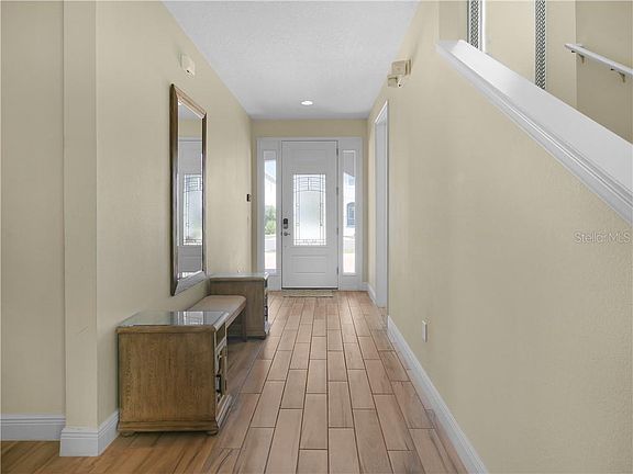 3rd image of 7672 Fairfax Dr