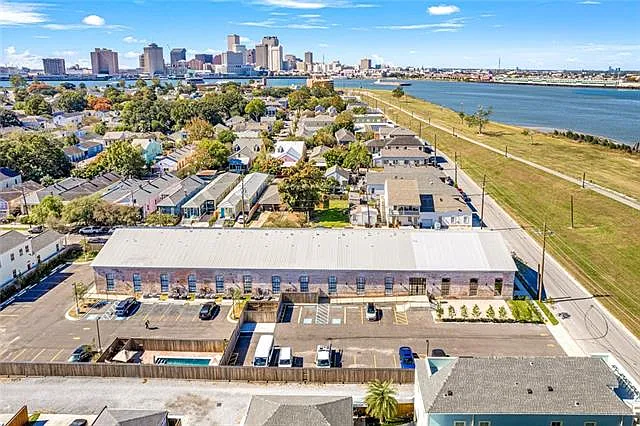 1 bed, 1.5 bath, 750 sqft, $1,750 — Photo 3