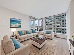 1420 Georgia St W #805, Vancouver, BC V6G 3K4