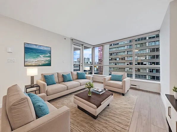 1420 Georgia St W #805, Vancouver, BC V6G 3K4
