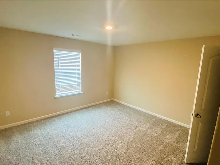 261 Moonstone Way — Photo 8