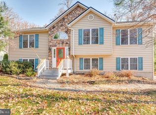 450 Red Bird Ln, Harpers Ferry, WV