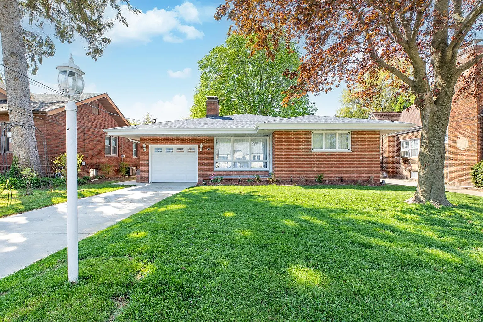 3413 Oakwood Ave photo 1