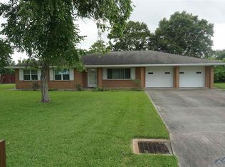 206 Four Point Dr, Raceland, LA 70394