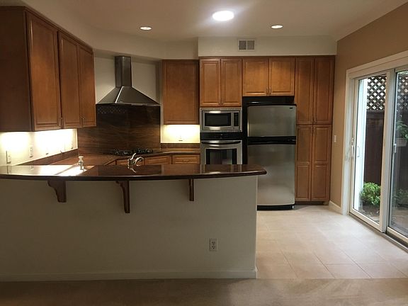 3rd image of 641 1st St W