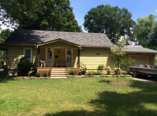 444 E Plum St, South Elgin, IL 60177