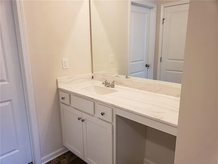 2725 Daybreak Ct — Photo 12