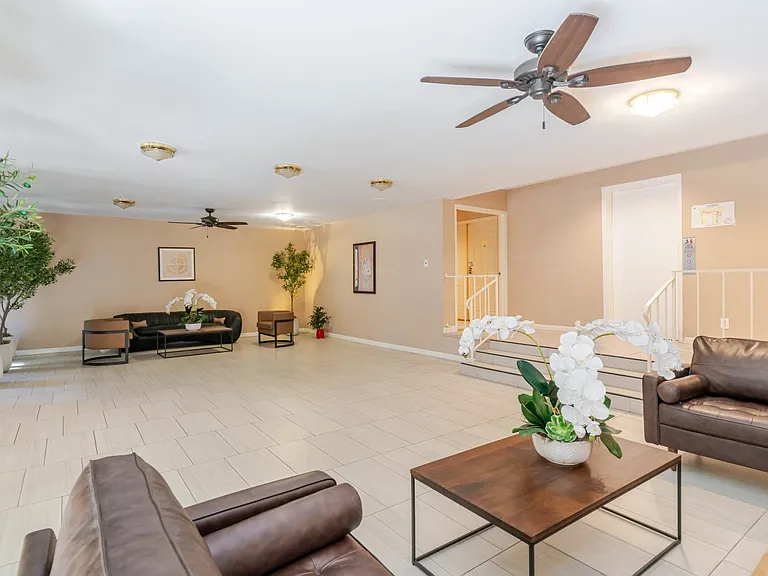 14141 Dickens St #211 — Photo 1