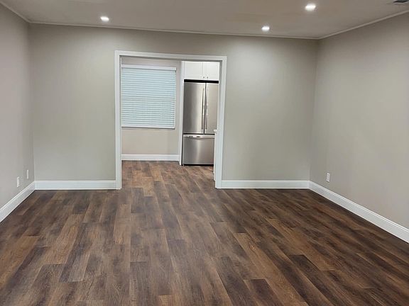 3rd image of 603 Palm Dr