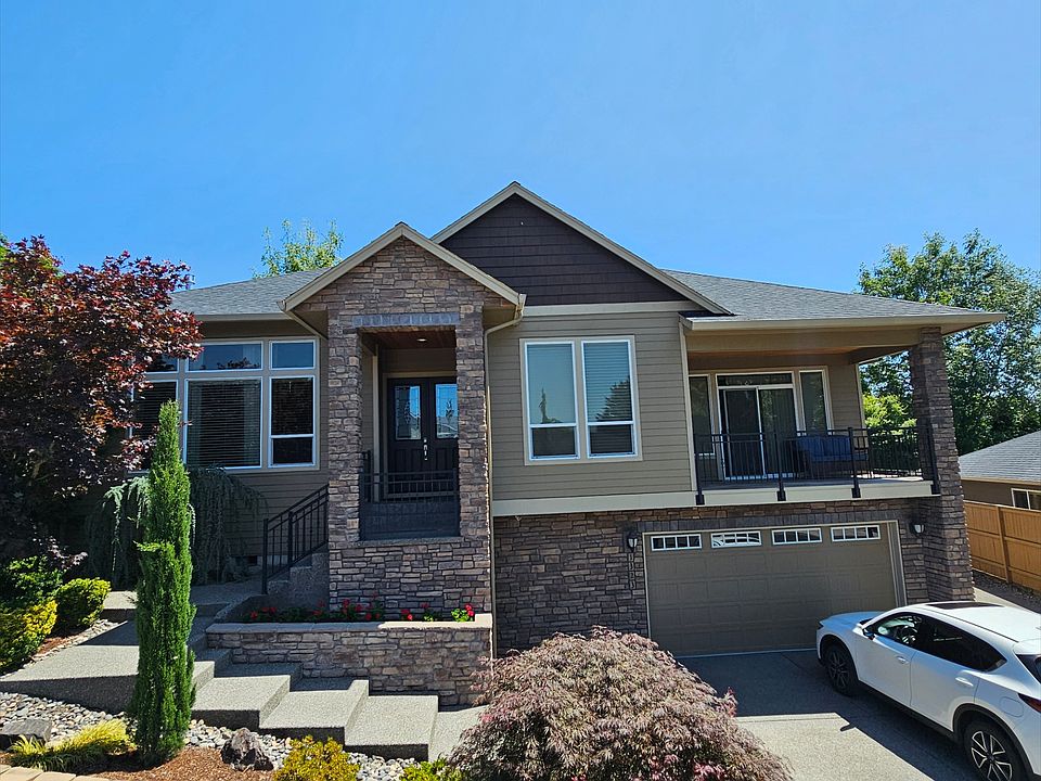 1st image of 1323 SE Columbia Crest Ct