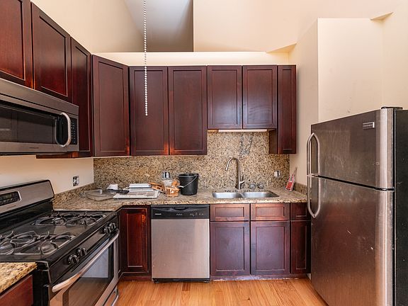 4th image of 2415 W 24th St Unit 2