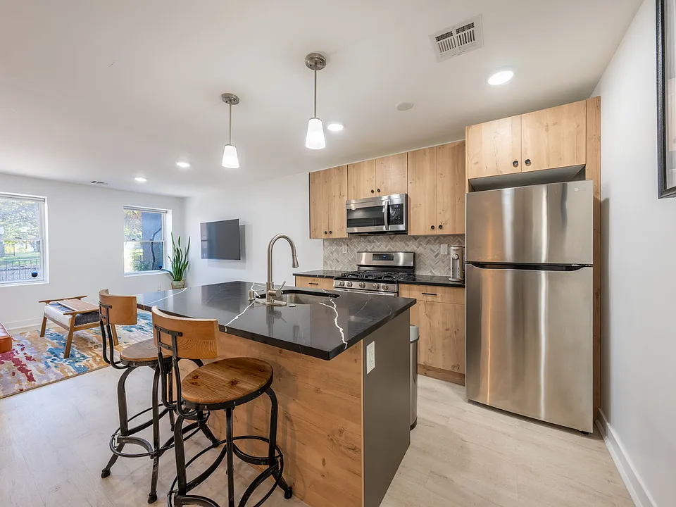 782 Grand St #1