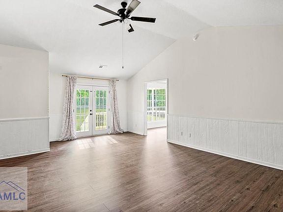 4th image of 1428 Dairy Rd