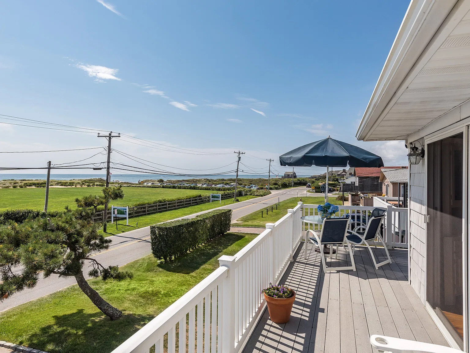 Ditch Plains Oceaviews & Pool too — Photo 4