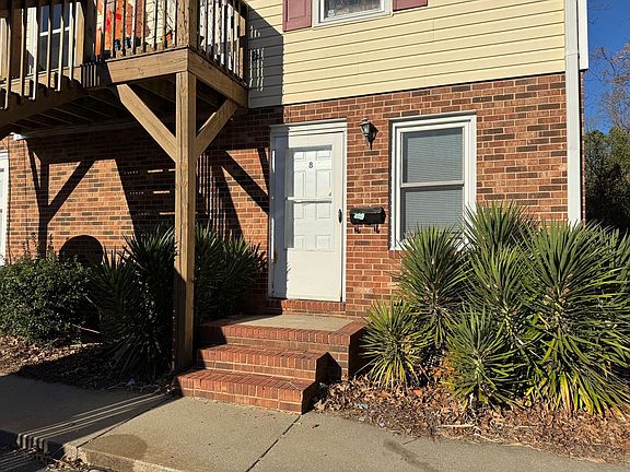 3rd image of 507 S Main St APT 8