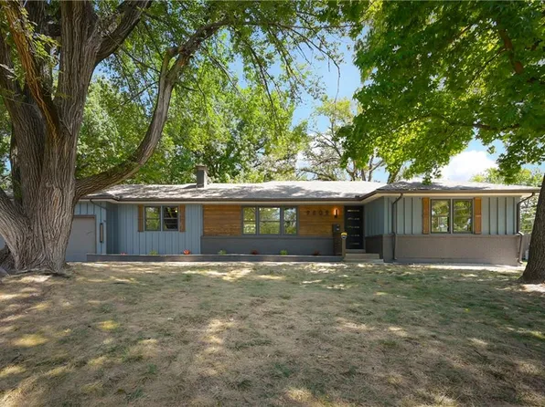 9809 State Line Rd, Kansas City, MO 64114