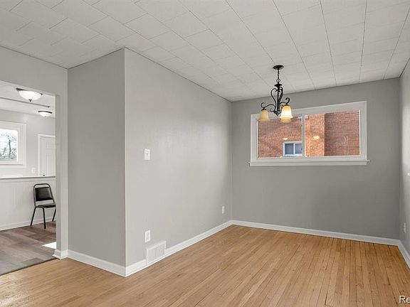 5th image of 27007 Joy Rd