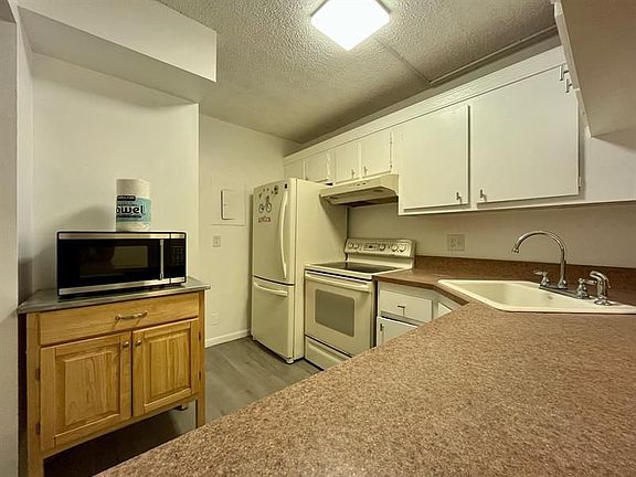 4th image of 208 Foxtail Dr APT G2