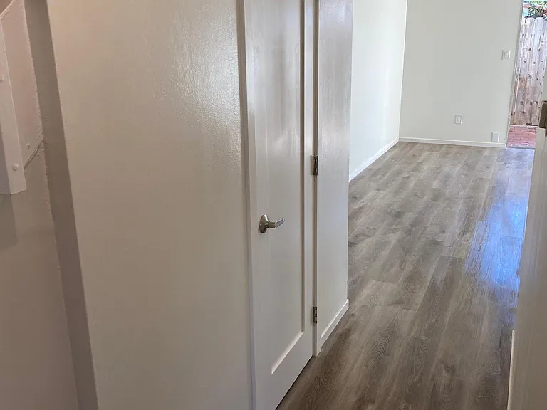 4512 Bond St — Photo 10