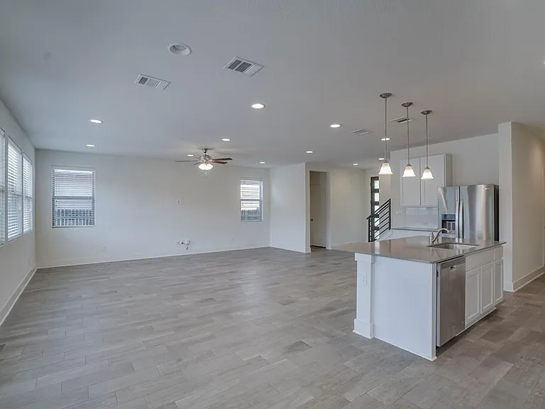 9102 Moonstone Dr — Photo 7
