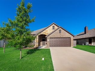 1909 Glen Meadow Dr, Royse City, TX 75189