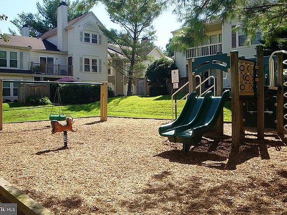 3rd image of 13223 Meander Cove Dr #81