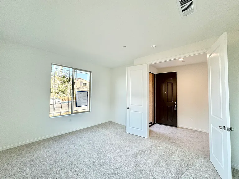 8477 Anthony St — Photo 5
