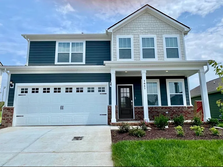 1057 Ewell Farm Cir — Photo 1