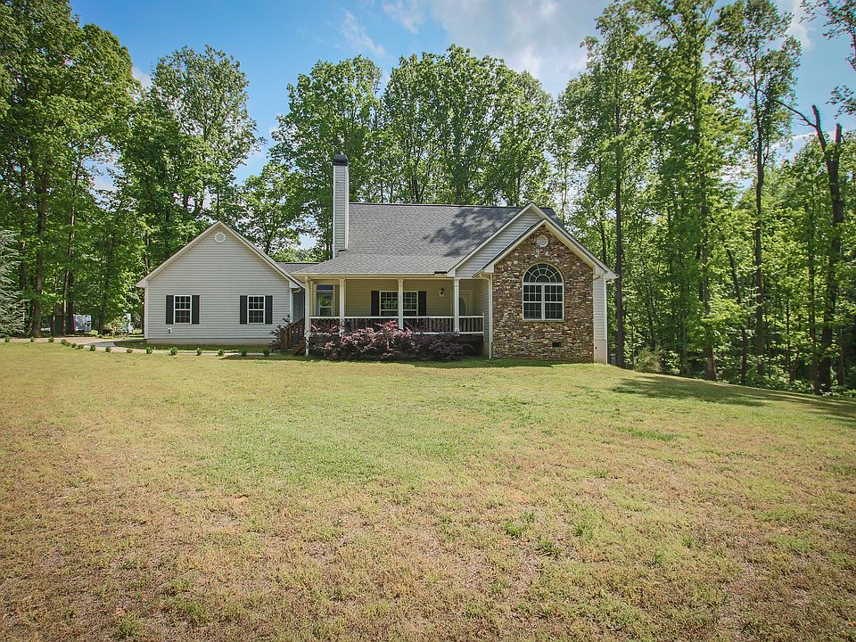 1st image of 296 Sleepy Hollow Cir
