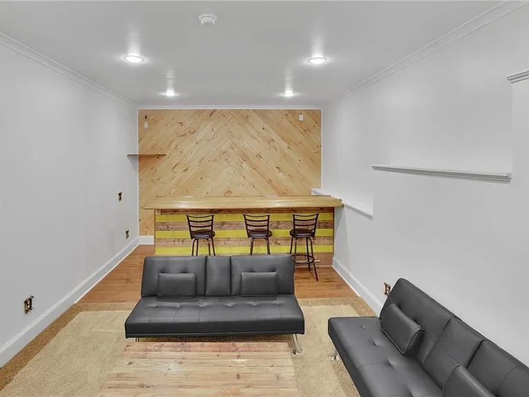 902 Whistler Ln — Photo 45