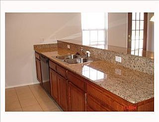 5th image of 3106 SW Deerfield Blvd #1