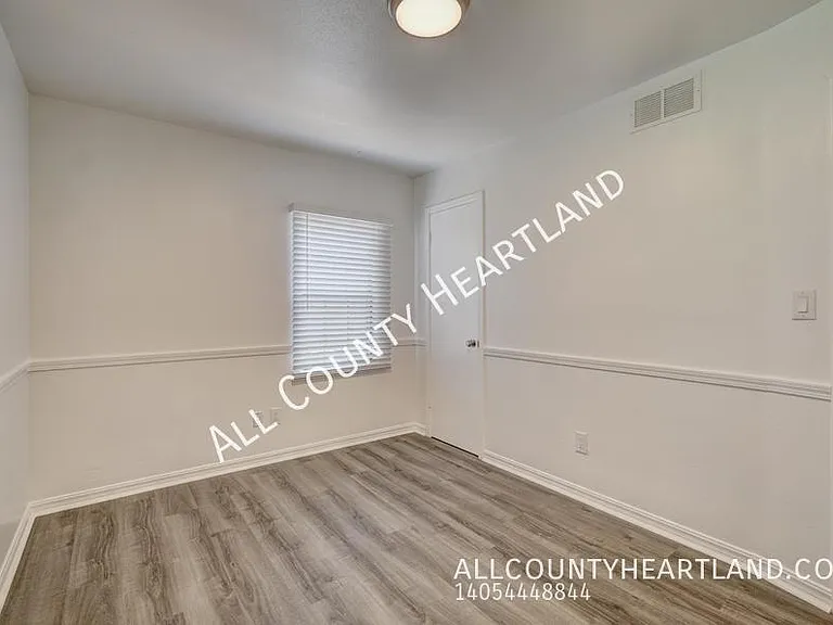 817 Stahl Dr — Photo 11
