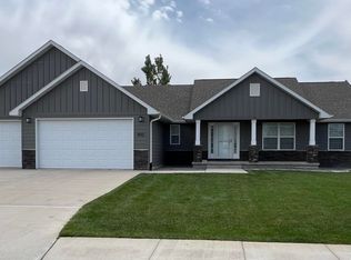 4012 W Park Dr, North Platte, NE 69101