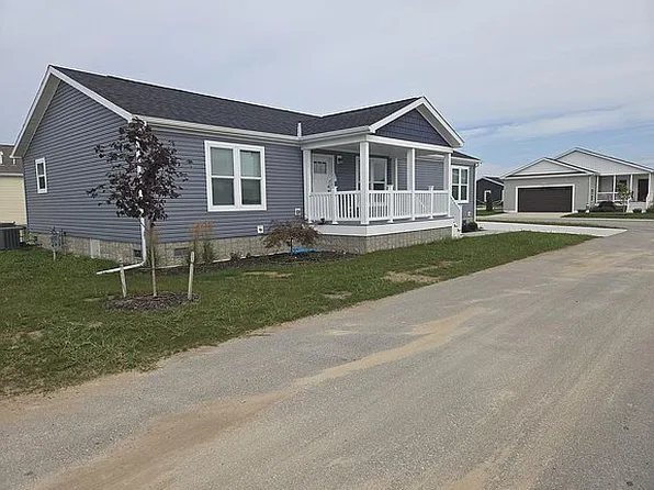 4738 Floral Wood Ln, Holland, MI 49423