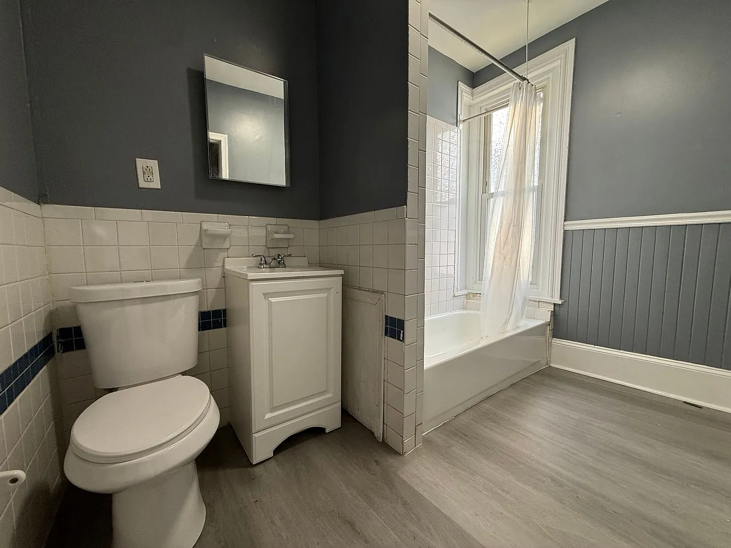 4618 Wayne Ave. — Photo 3