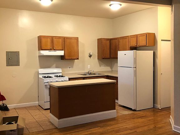 2nd image of 1312 E 62nd St APT 2