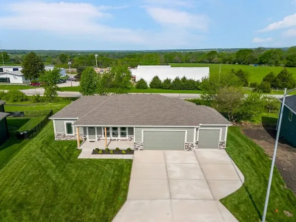29346 Palmer Dr, Paola, KS 66071