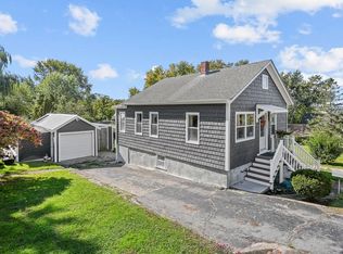 95 Canonicus St, Tiverton, RI 02878