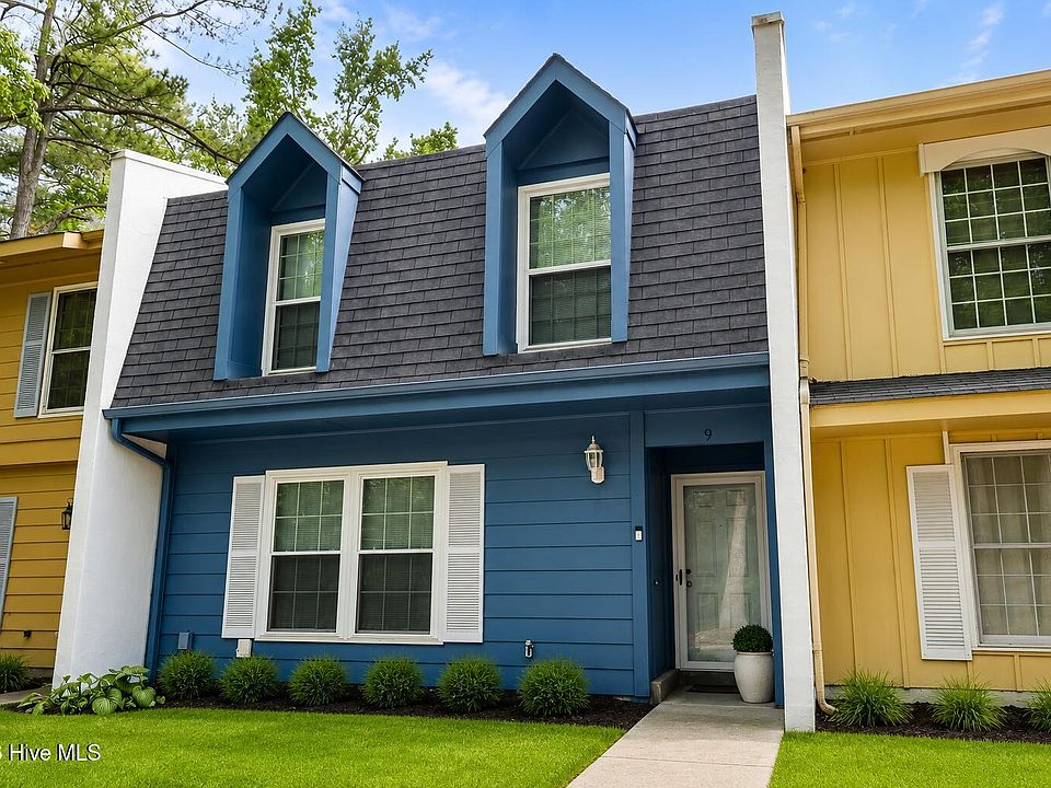 1st image of 126 Oakmont Drive #9
