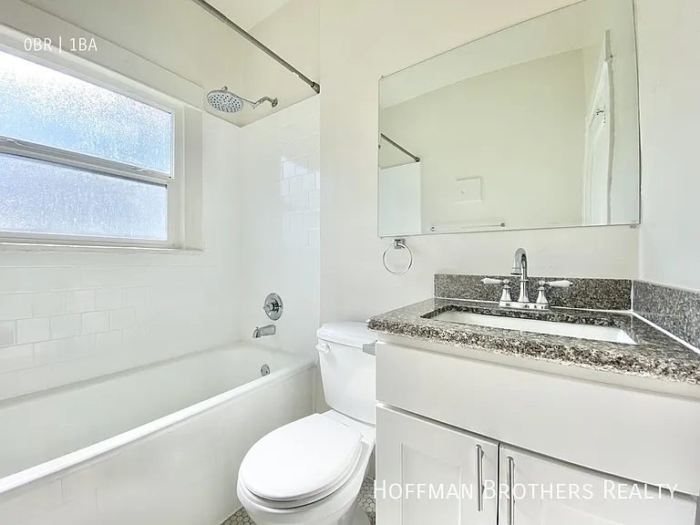 563 N Heliotrope Dr #100 — Photo 8