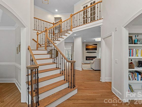 3rd image of 13436 Scanlan Way