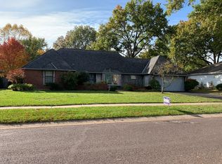 7515 W 99th St, Overland Park, KS 66212