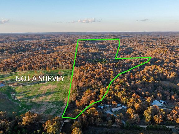 3rd image of 595 Needmore Rd