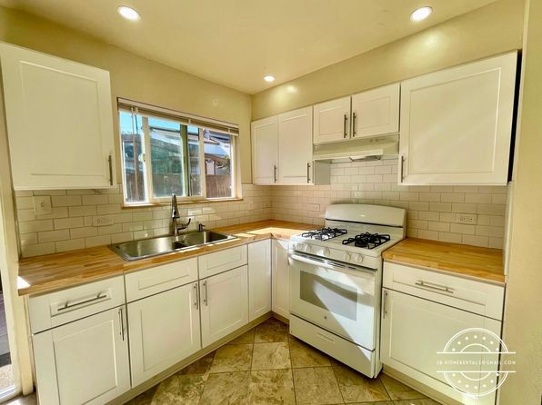 522 W Gutierrez St APT 1